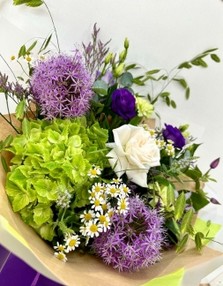 Limited Edition bouquet to celebrate National Florist Day, with £5 from every bouquet sold going to charity from 1st - 8th June. 